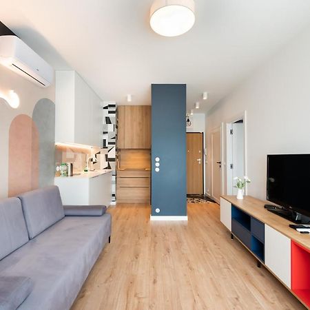 Postepu Comfort Apartment Варшава Экстерьер фото