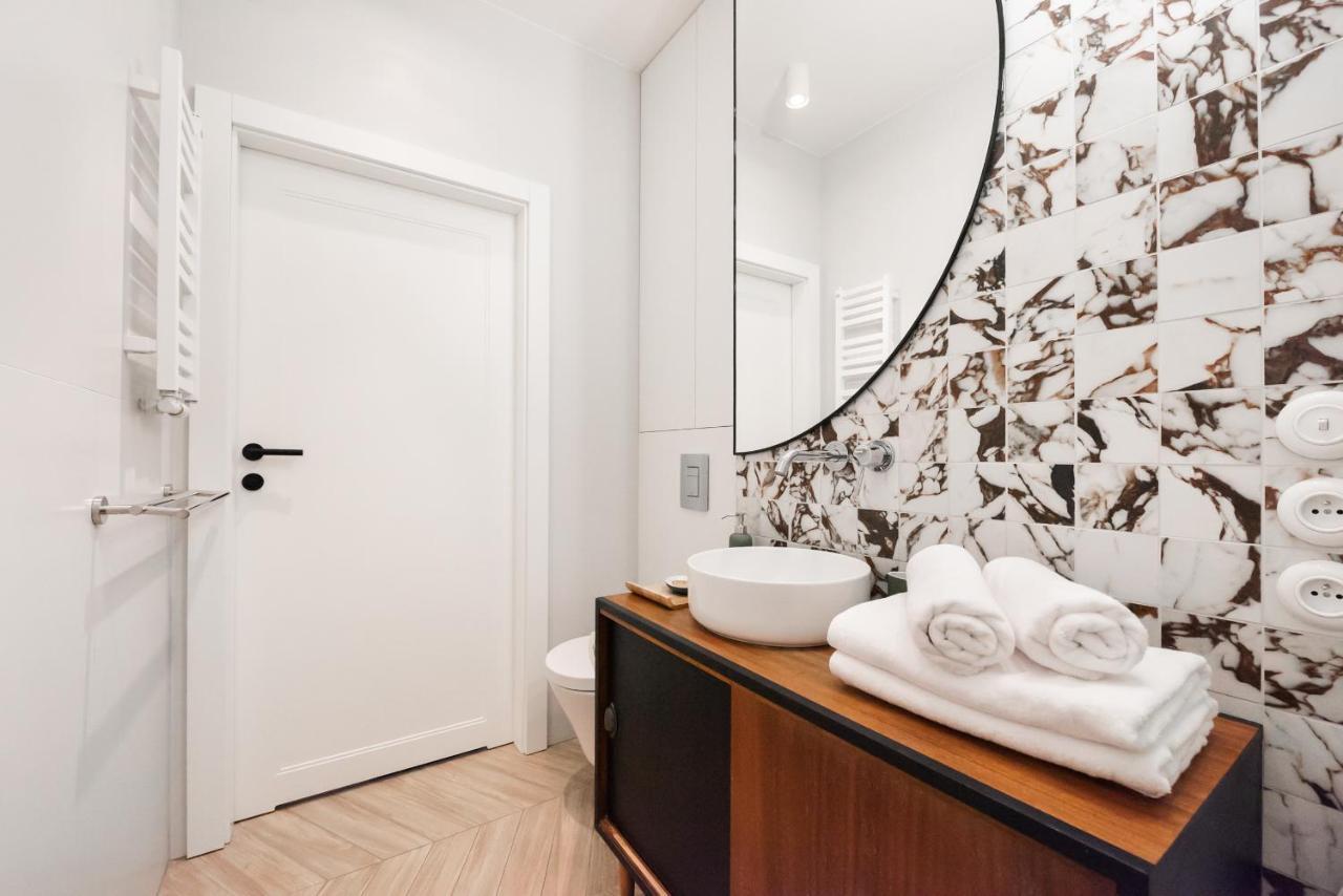 Postepu Comfort Apartment Варшава Экстерьер фото